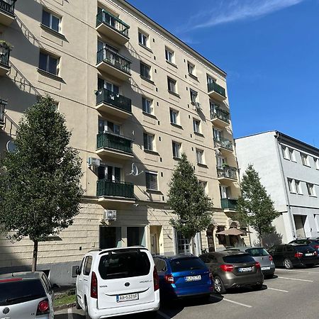 Brand New, Design Apartment Jojo, Oldtown, Balcony Bratysława Zewnętrze zdjęcie