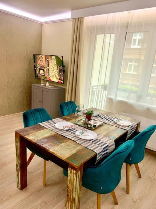 Brand New, Design Apartment Jojo, Oldtown, Balcony Bratysława Zewnętrze zdjęcie